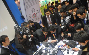 王世銀帶領技術團隊信息安全技術現場