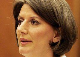 阿蒂費特·亞希雅加 阿蒂費特·亞希雅加