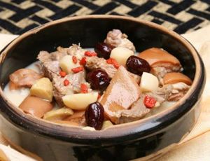 紅棗燴草羊 紅棗燴草羊