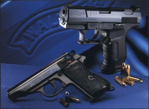 （圖）007兩代配槍