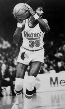 拉魯&middot;馬丁