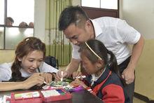 2016年參加林志玲雲南公益活動，為雲南九條溝國小捐贈淨水系統