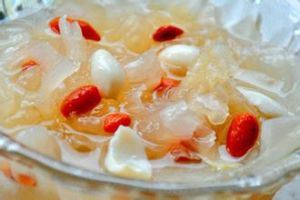 美味冰糖銀耳百合燉雪梨 美味冰糖銀耳百合燉雪梨