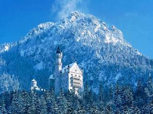 銀妝素裹的冬天城堡