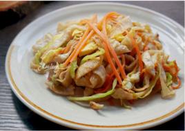 雞蛋白菜炒餅絲 雞蛋白菜炒餅絲