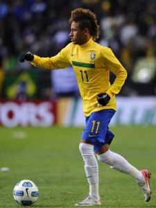 中鋒[足球運動比賽隊員的位置名稱]