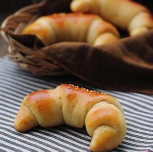 金牛角麵包 金牛角麵包