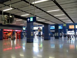 （圖）大圍站車站商店