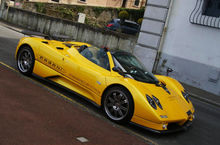 zonda c12：絢黃色車身