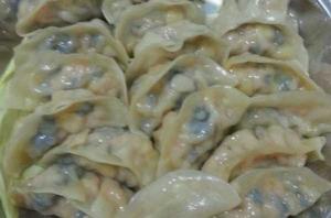 豬肉胡蘿蔔木耳餃子 豬肉胡蘿蔔木耳餃子