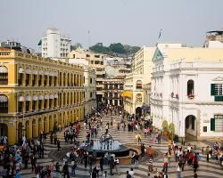 議事亭前地 議事亭前地