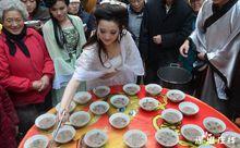 臘日-臘八節南京“白娘子”施粥