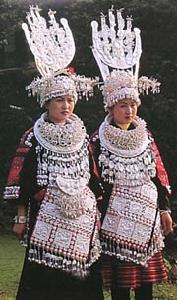 苗族的銀首飾 苗族的銀首飾