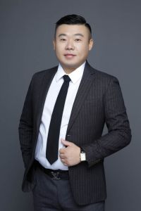 陳雷[少數民族對外交流協會民族文化藝術工作委員會副主任]