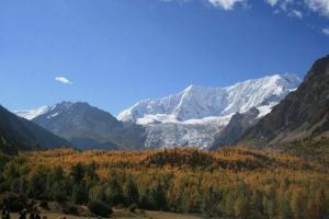 生欽朗扎山 生欽朗扎山