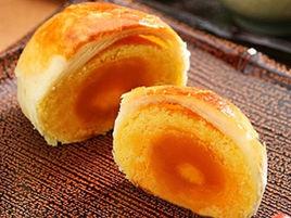 豆沙蛋黃酥