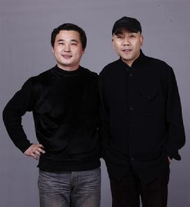 右為相聲演員楊義