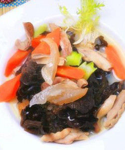 大腸海參煮木耳 大腸海參煮木耳