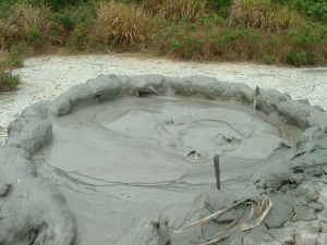 泥火山