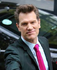 克里斯·艾塞克 克里斯·艾塞克