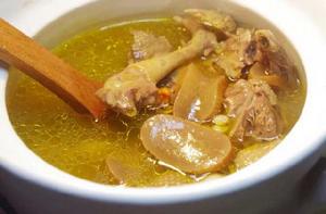 藥材燉鴿湯 藥材燉鴿湯