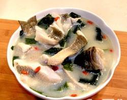 濃湯裙菜煮鱸魚 濃湯裙菜煮鱸魚