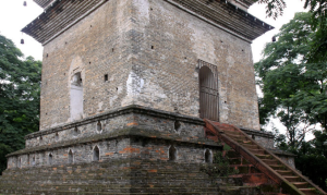 樂山靈寶塔 近景