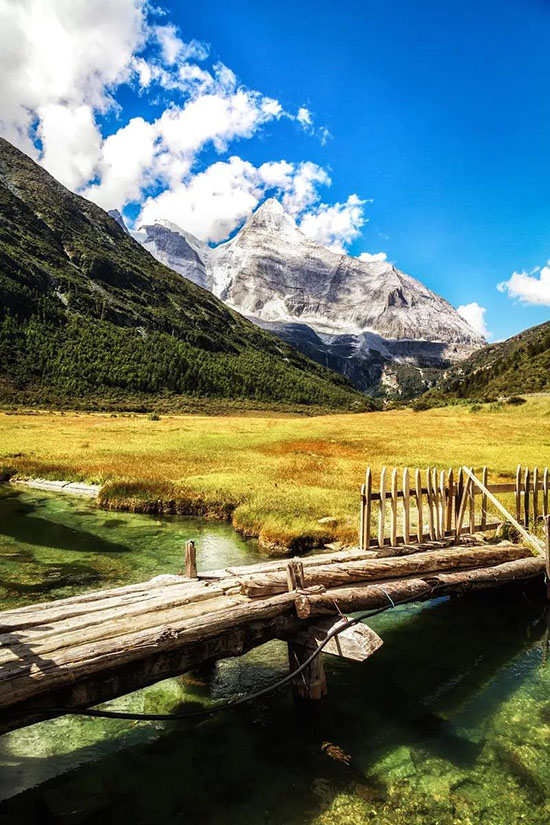 如果你恨一個人,就帶Ta去稻城亞丁!