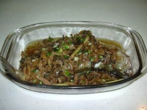 梅菜蒸鱸魚 梅菜蒸鱸魚