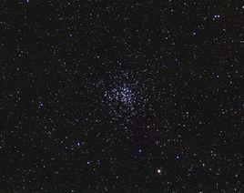 M37[御夫座內的疏散星團]