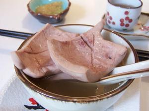 （圖）薑汁豬腰菜價有點貴，但非常美味。特別是薑汁豬腰，連我這種一直不喜歡吃豬腰的，自從吃了這個後就開始吃了。因為是順德菜，所以魚就做得非常一流~其它菜的做法也很特別。嗯，很值得去試試的。