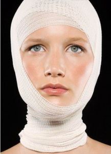 磨腮削骨 磨腮削骨