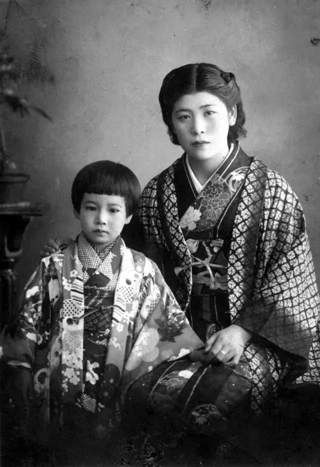 被洗腦的日本女孩,戰爭40年後,說出日本開戰原因