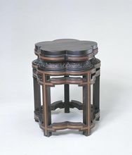 清紫檀嵌竹絲梅花式凳