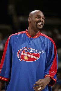 拜倫&middot;拉塞爾