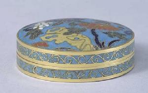 清銅胎掐絲琺瑯菊花紋圓盒