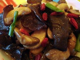 枸杞雲耳蘑菇夜香花湯 枸杞雲耳蘑菇夜香花湯