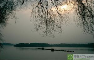 龍泉湖