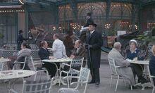 路易斯·布努埃爾個人劇照