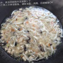 銀魚豆腐湯
