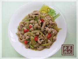 酸菜炒豬腸 酸菜炒豬腸