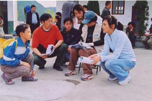 《會說話的風箏》導演在和演員說戲