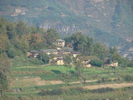 乾溝村[雲南省昭通巧家縣崇溪鄉乾溝村]