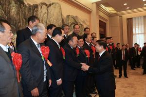 國土資源部姜大明部長接見范立民等獲獎者