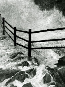 洶湧澎湃 洶湧澎湃