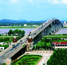 黃石長江大橋雄姿