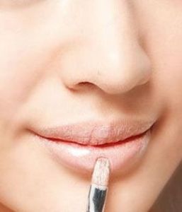 裸色唇膏 裸色唇膏