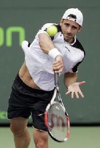 尼科拉斯·基弗 尼科拉斯·基弗