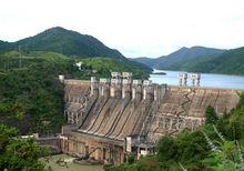 廣東龍川縣楓樹壩水電站大壩