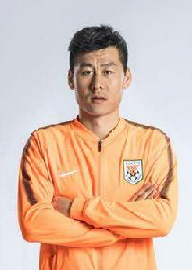 李微[足球運動員]